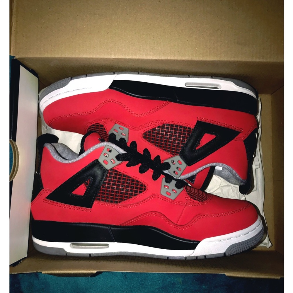 Air Jordan 4 (GS) Toro Bravo